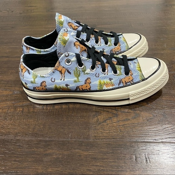 Converse Chuck 70 Ox Washed Denim Western Print Sneaker Size 9.5 Men - Picture 3 of 9